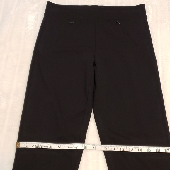 HUE Black Flat Front Pull On Pants - Picture 15 of 16
